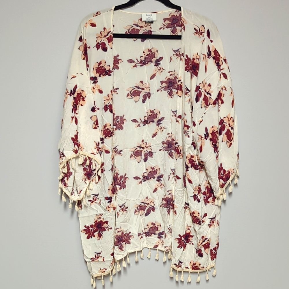 David and Young Cream Floral kimono